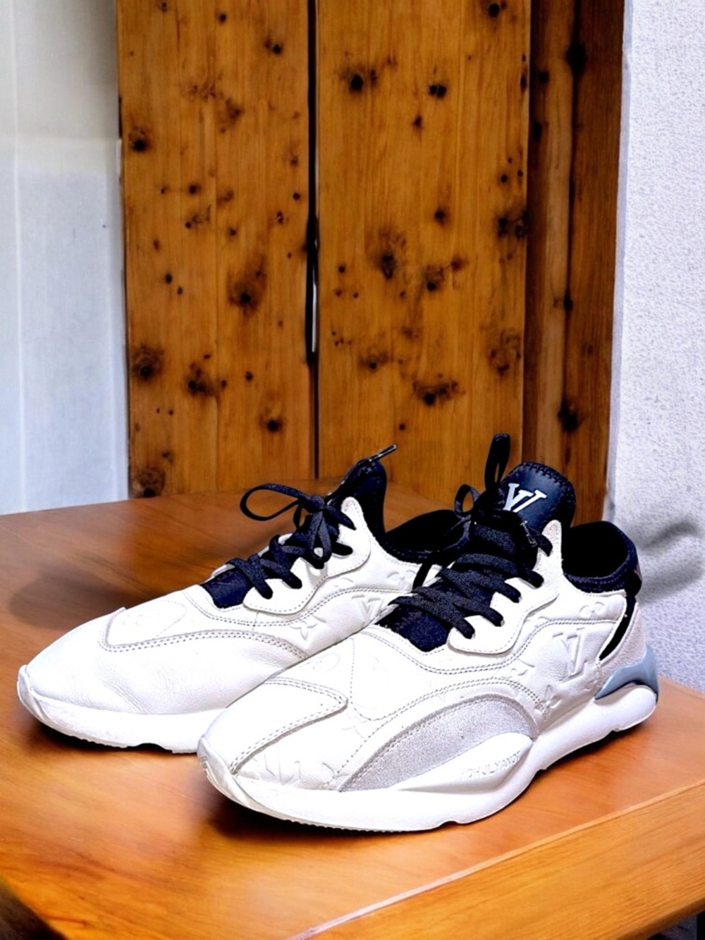 Louis Vuitton White and Black Men's Athletic Sneakers - Picture 3 of 10